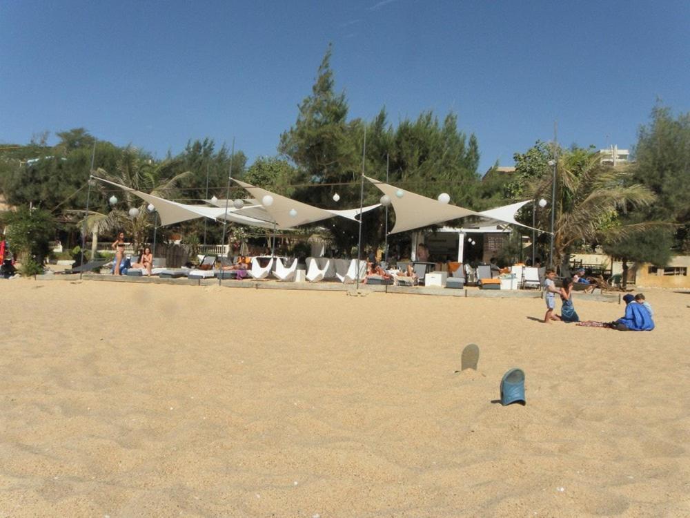 Popenguine African Jaja Villa Piscine-Climatisation מראה חיצוני תמונה